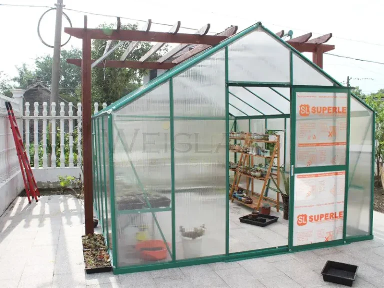 Greenhouse in Spring_800x600