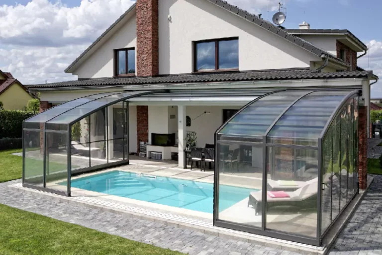 Retractable Pool Enclosure Increasing the value of your home_900x600 Image description